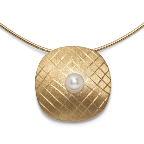 750/- Anhnger matt./gebstet, Zuchtperle 2,05 ct